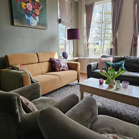 Logeerderij Tussen Koe & Kroonluchter Diessen Esterno foto