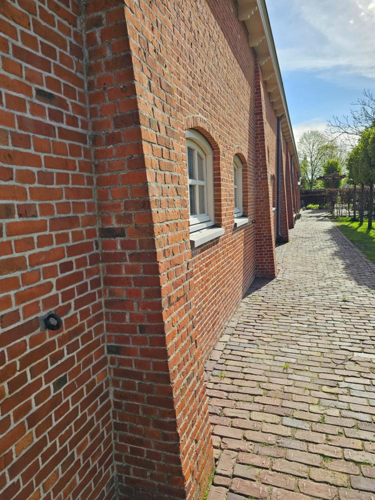 Logeerderij Tussen Koe & Kroonluchter Diessen Esterno foto
